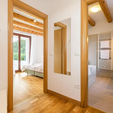 Holiday home 4 Bedroom Nice Home In Stokovci Stokovci