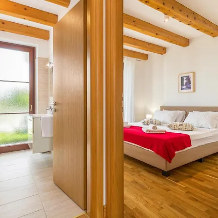 4 Bedroom Nice Home In Stokovci Holiday home Stokovci